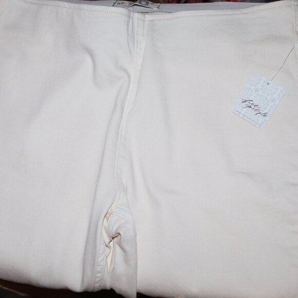 We The Free Womens Flared Legs Pants in white Size 30 - Picture 6 of 6